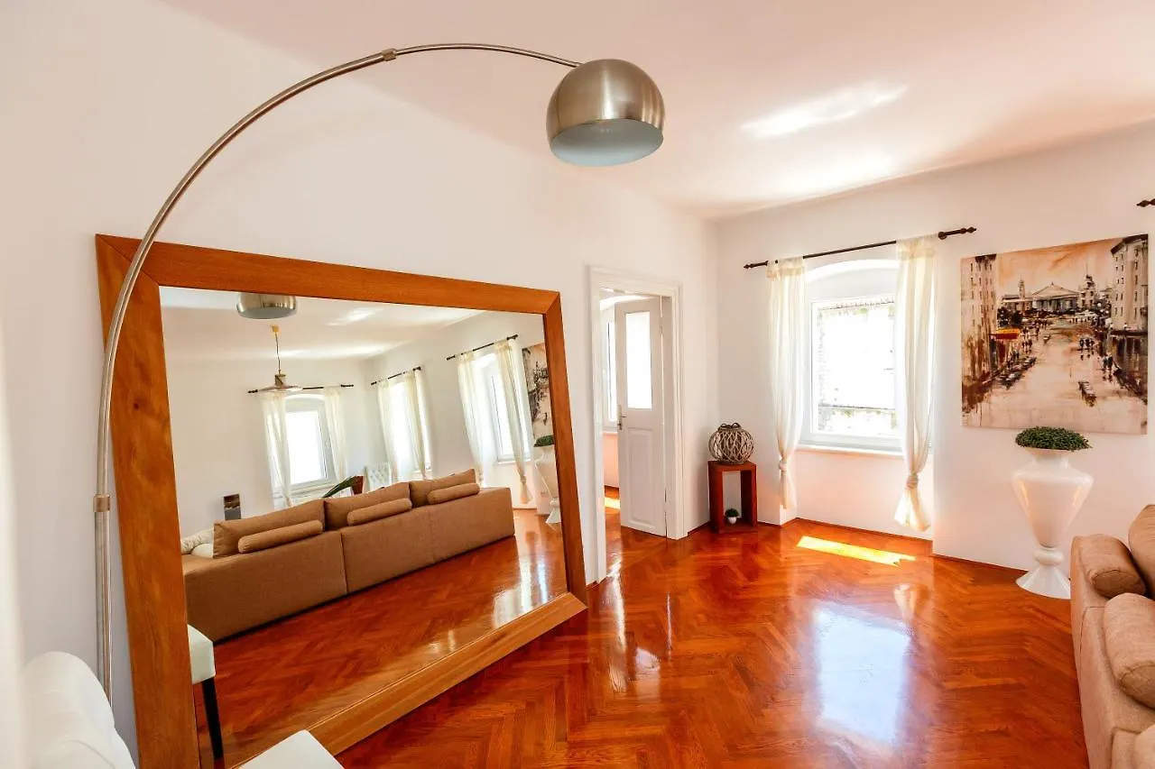 Luxury Serviced Accommodation In Split Centre