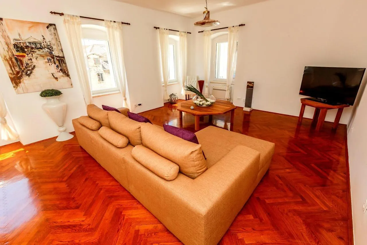 Apartment Luxury Serviced Accommodation In Split Centre